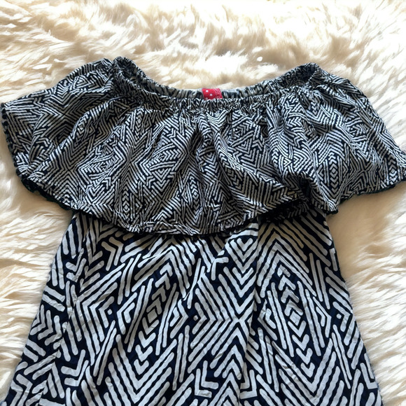 Red Carter Azteca Off-Shoulder Swim Coverup in Black/White - Picture 4 of 6